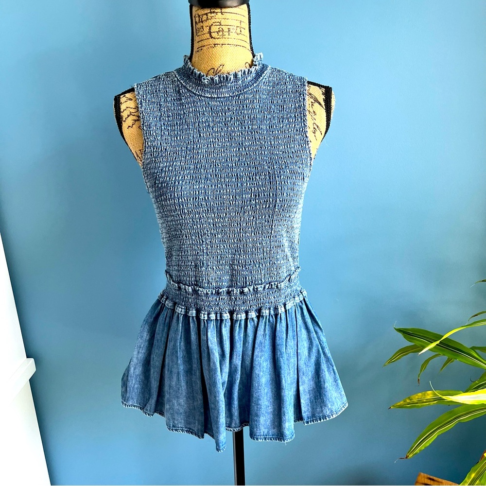 Boutique Given Kale Sleeveless Top Medium